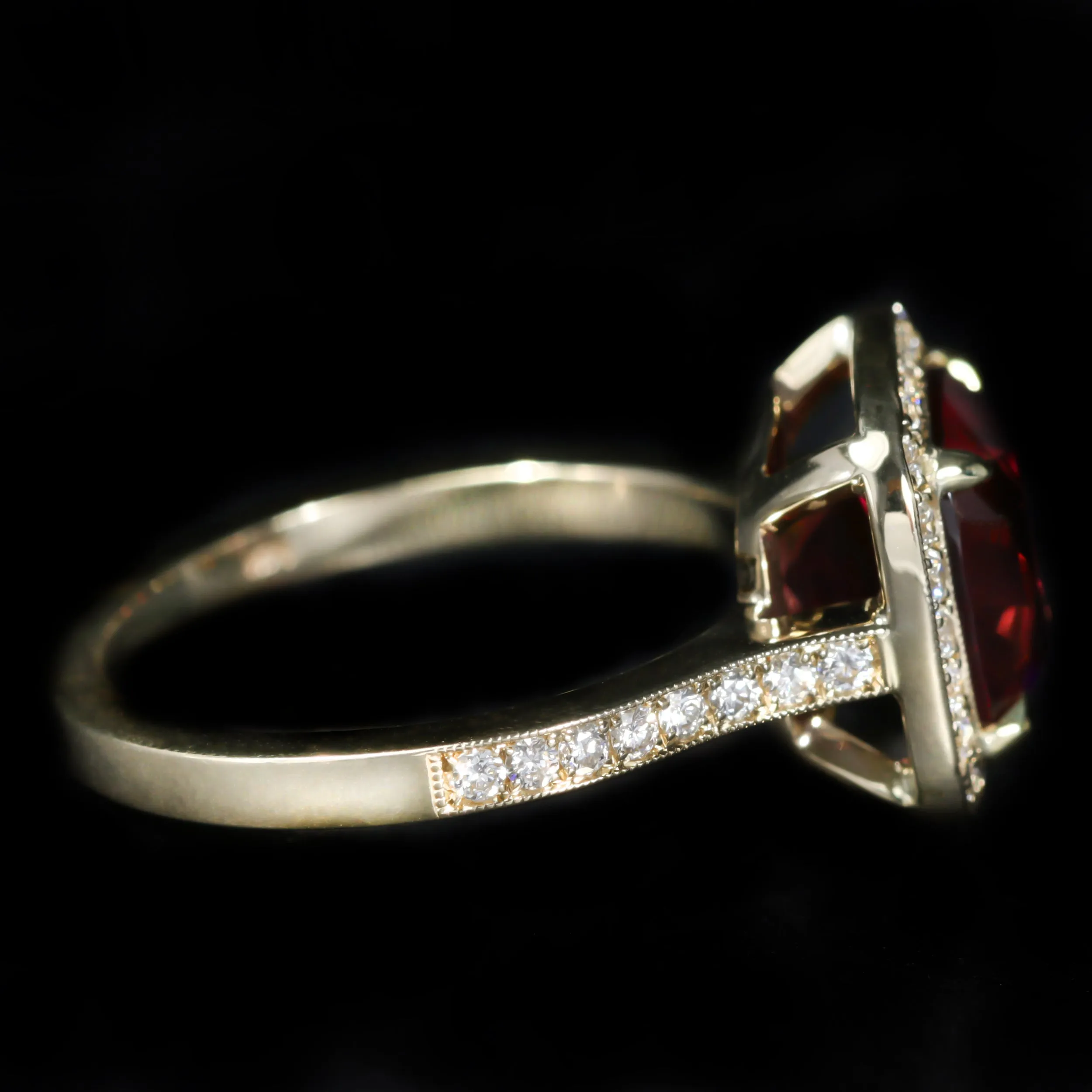 14K Yellow Gold 4.46 Carat Garnet and Diamond Ring