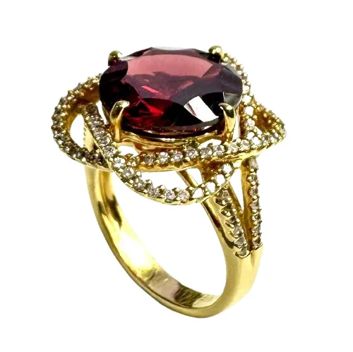 18K Yellow Gold Garnet Diamond Lady Ring