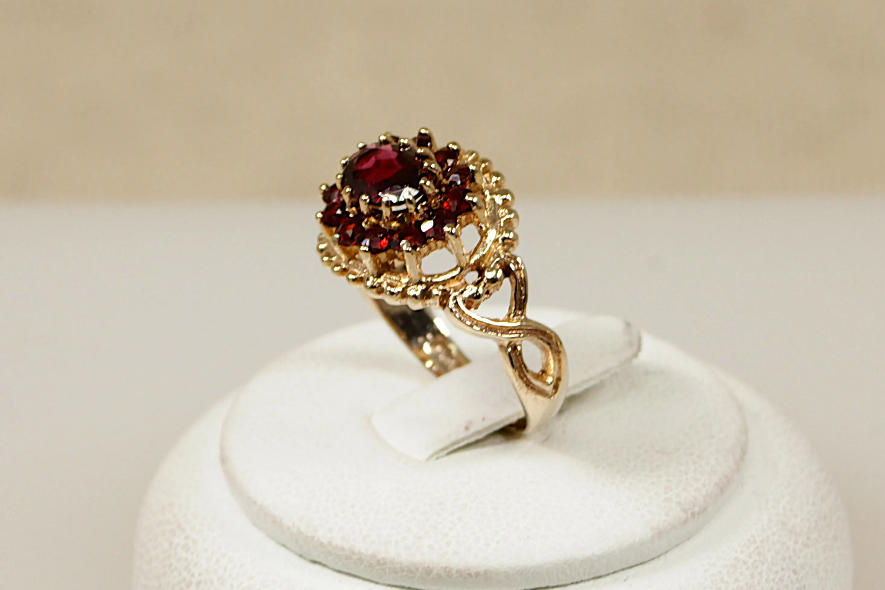 9ct Gold & Garnet Cluster Ring Bohemian style