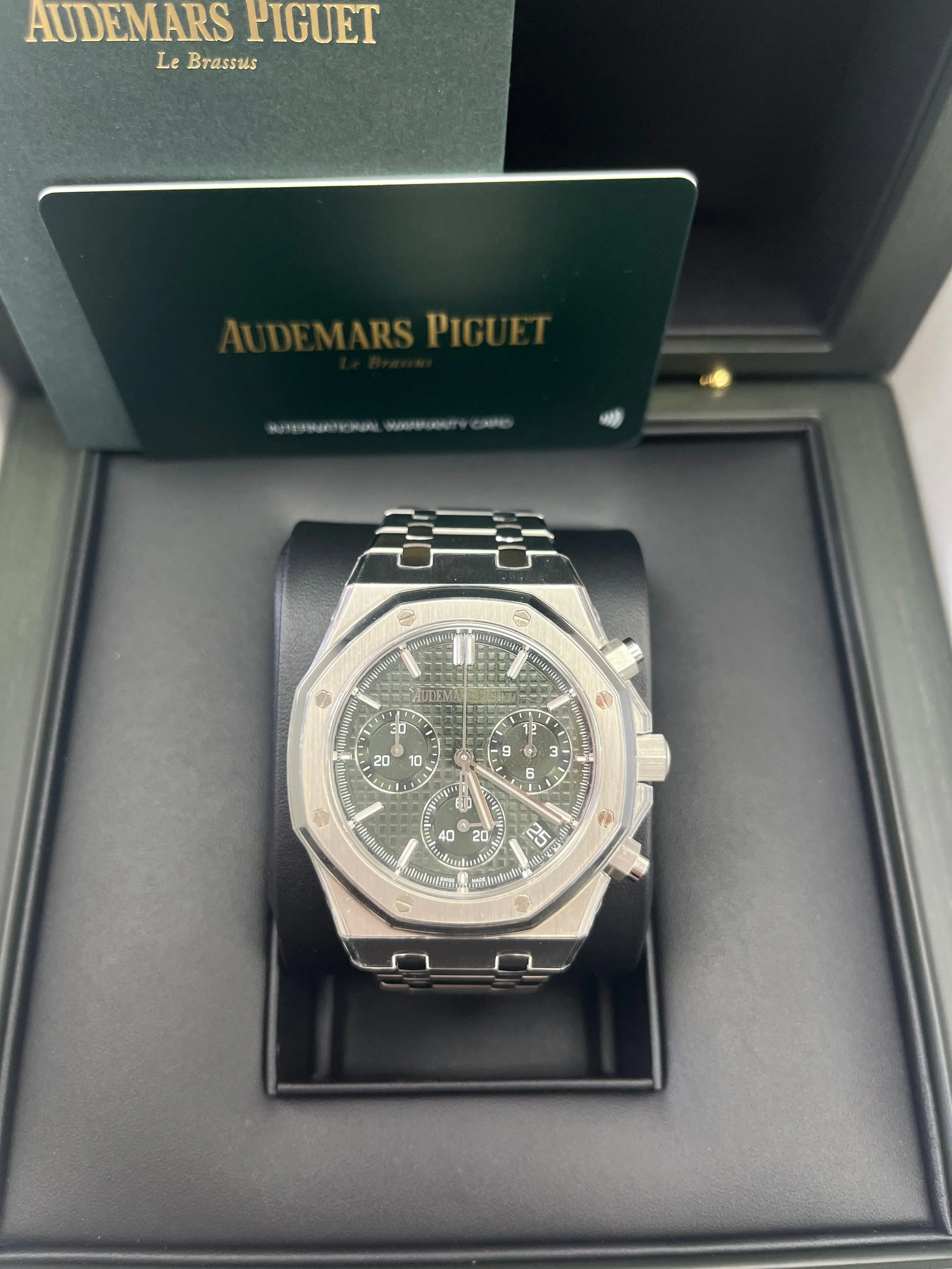 Audemars Piguet ROYAL OAK SELFWINDING CHRONOGRAPH “50TH ANNIVERSARY” STEEL BRACELET GREEN DIAL (Ref # 26240ST.OO.1320ST.04)