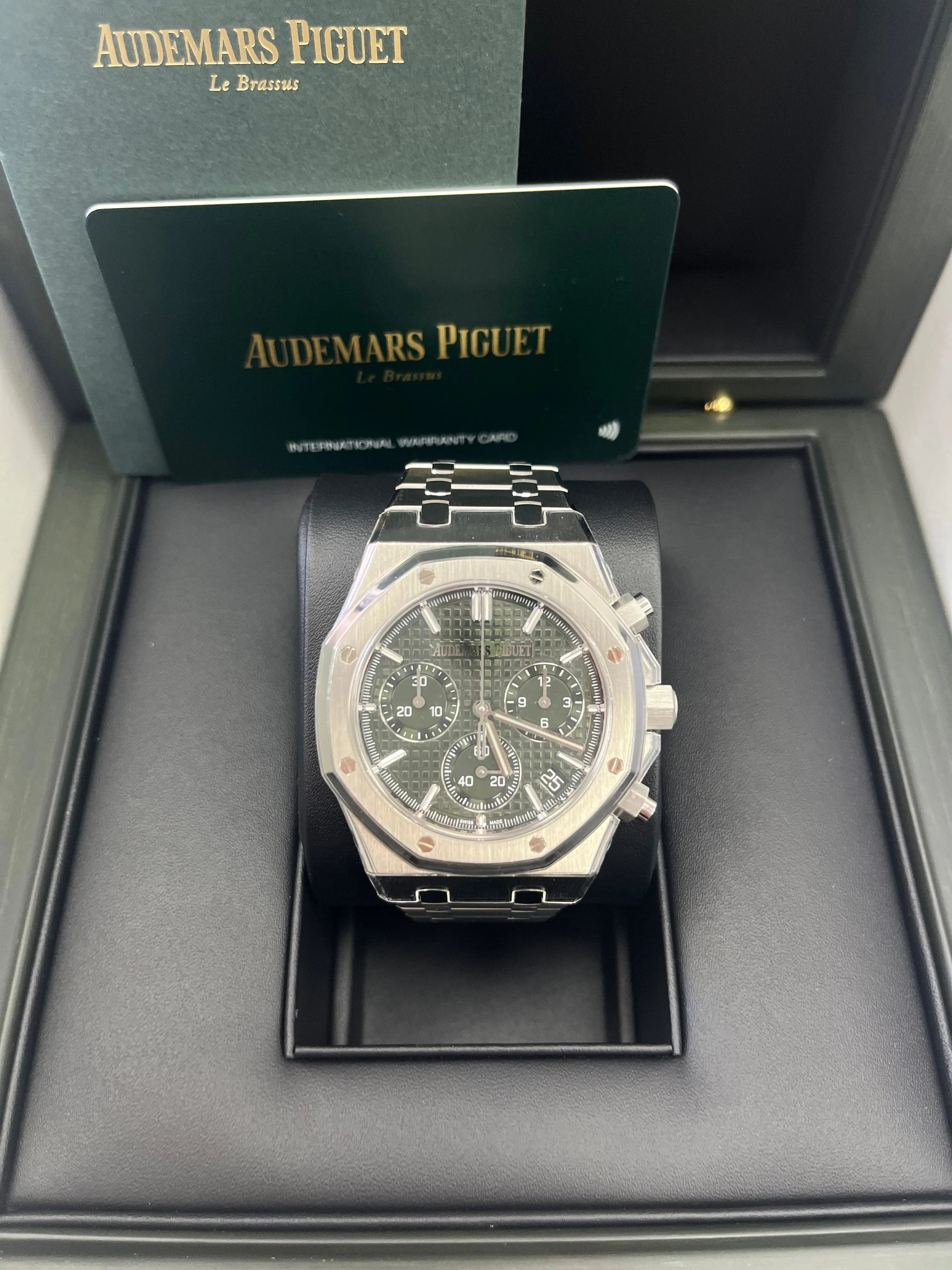 Audemars Piguet ROYAL OAK SELFWINDING CHRONOGRAPH “50TH ANNIVERSARY” STEEL BRACELET GREEN DIAL (Ref # 26240ST.OO.1320ST.04)