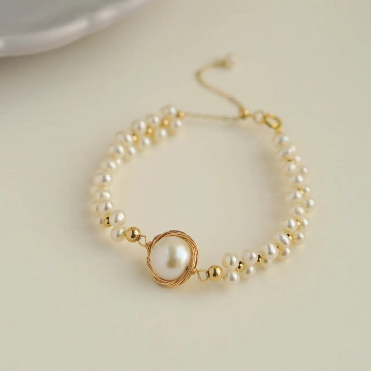 Classic Filigree Series Stargazer Pearl Bracelet