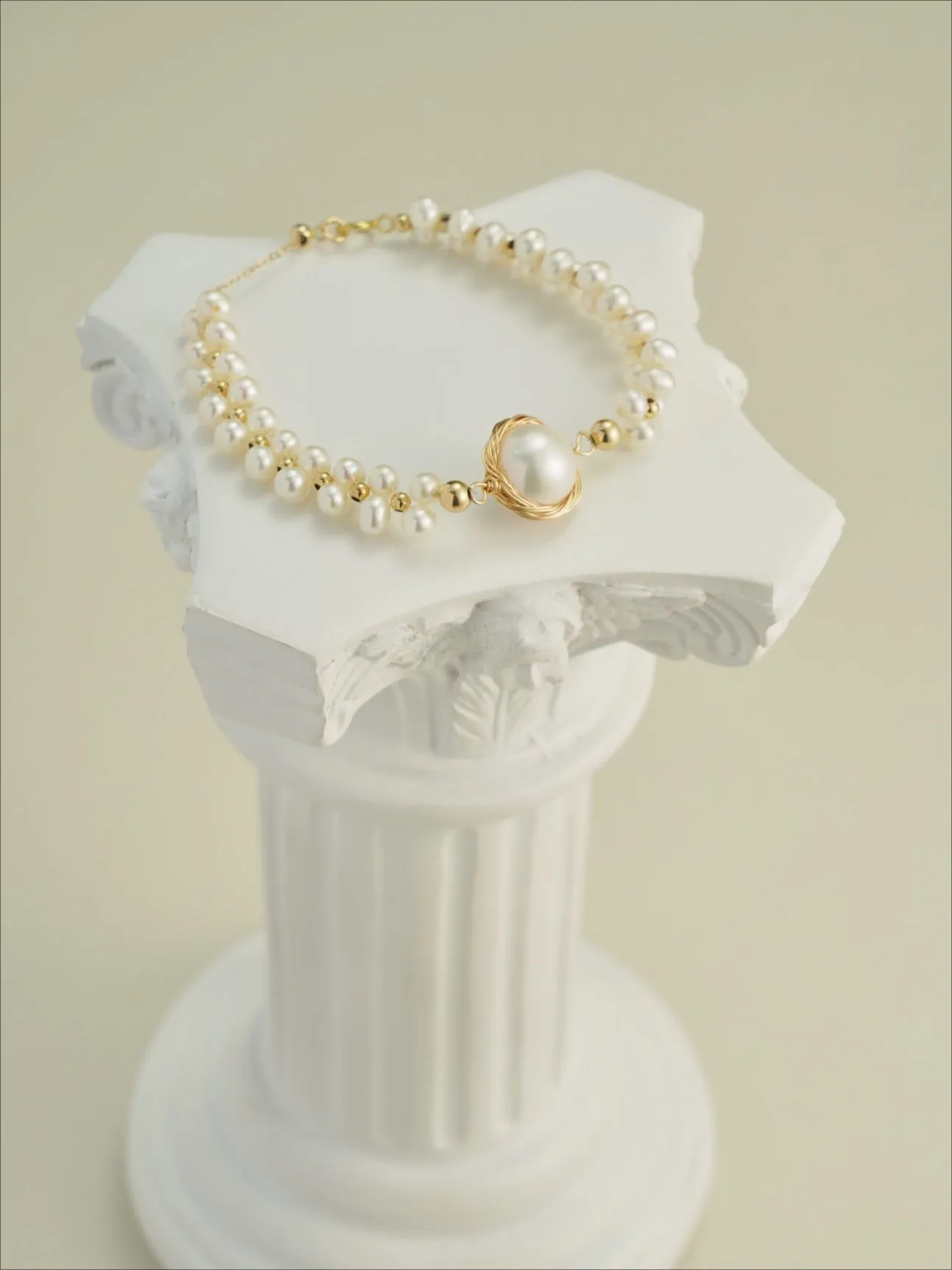 Classic Filigree Series Stargazer Pearl Bracelet