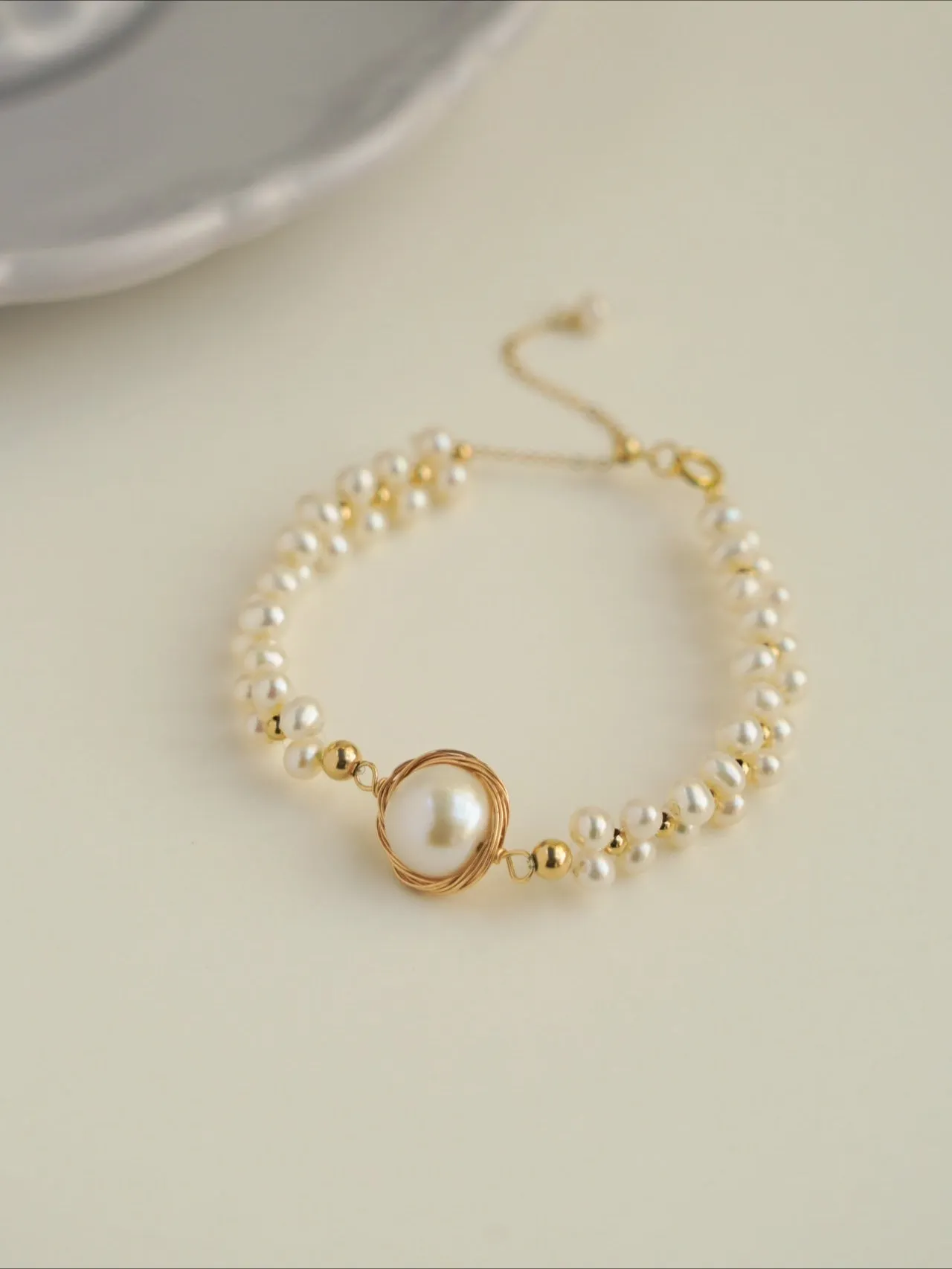 Classic Filigree Series Stargazer Pearl Bracelet