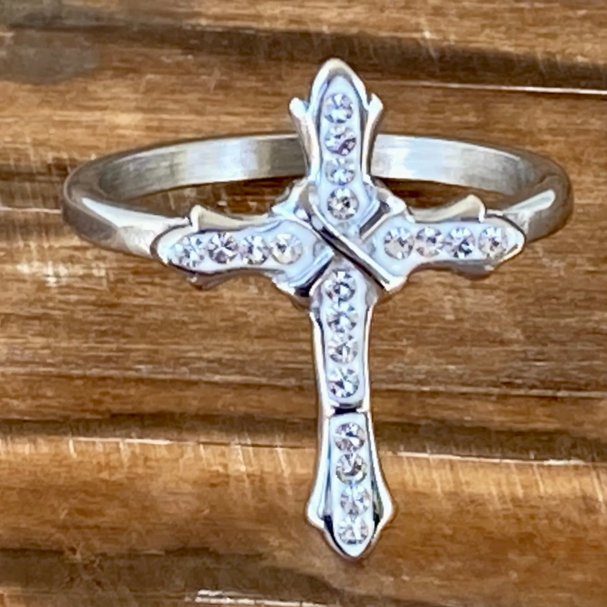 Cross Ring - Bling White Stone - Ring - R194