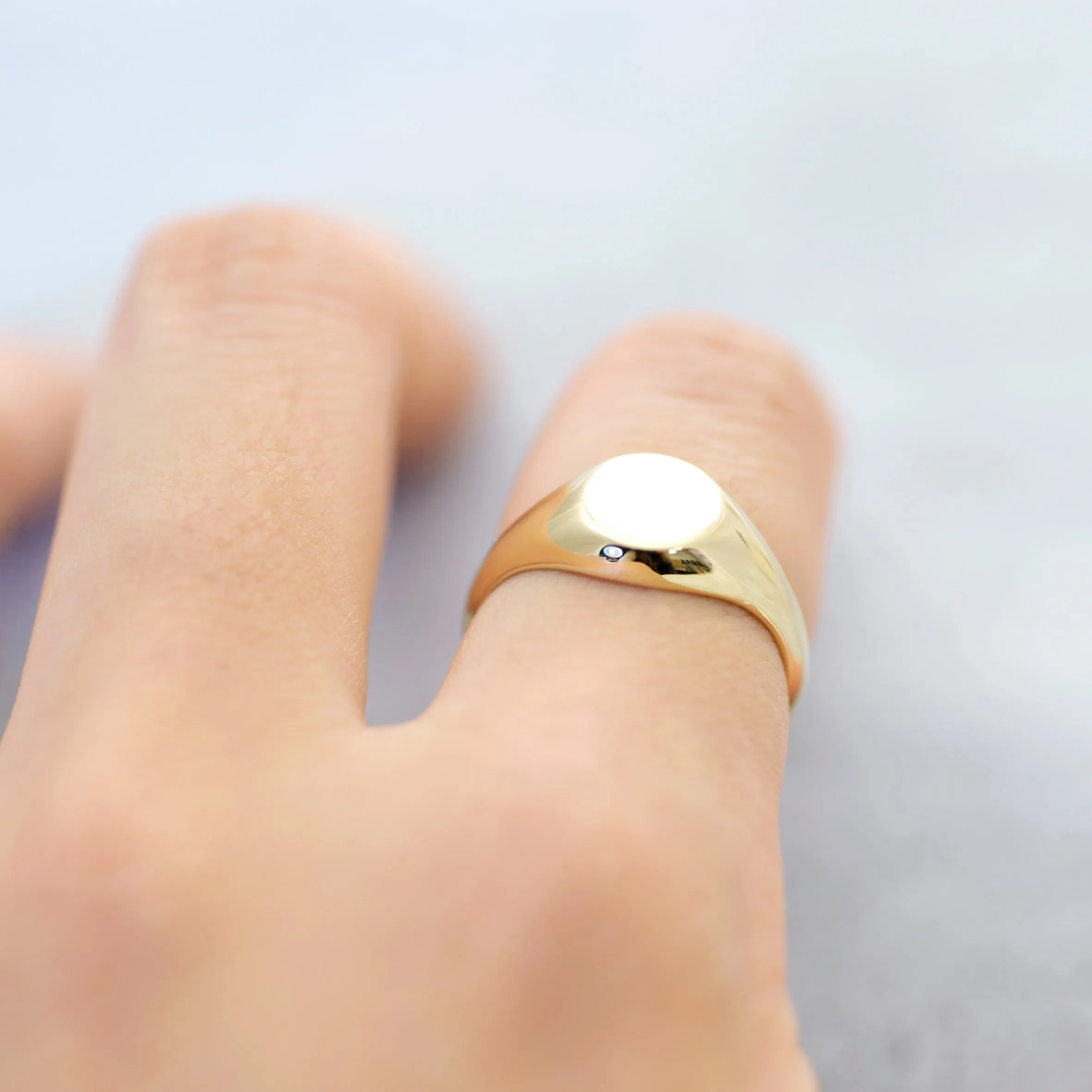 Dainty signet Ring - 14K/ 18K Gold