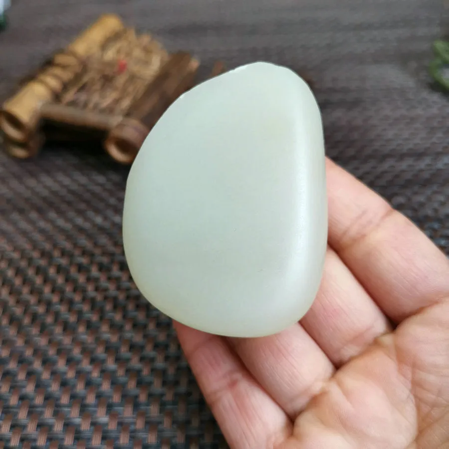 Natural Hetian Jade Rough Nephrite Raw (87g,5.9X4.5X1.5cm)