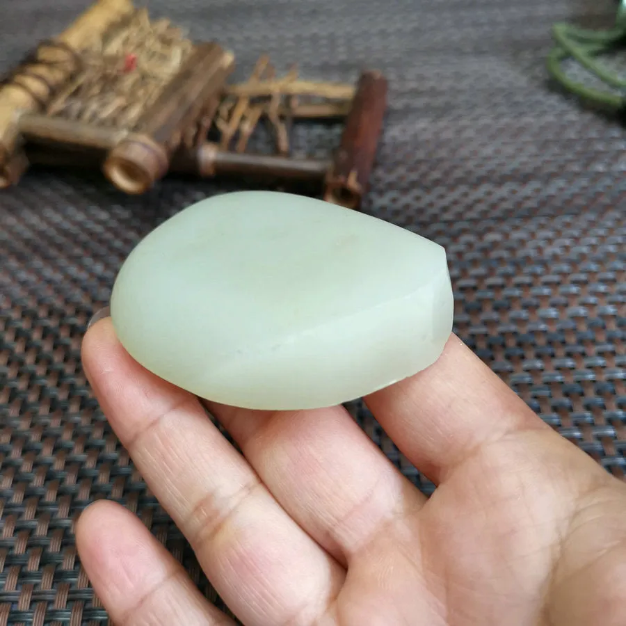 Natural Hetian Jade Rough Nephrite Raw (87g,5.9X4.5X1.5cm)