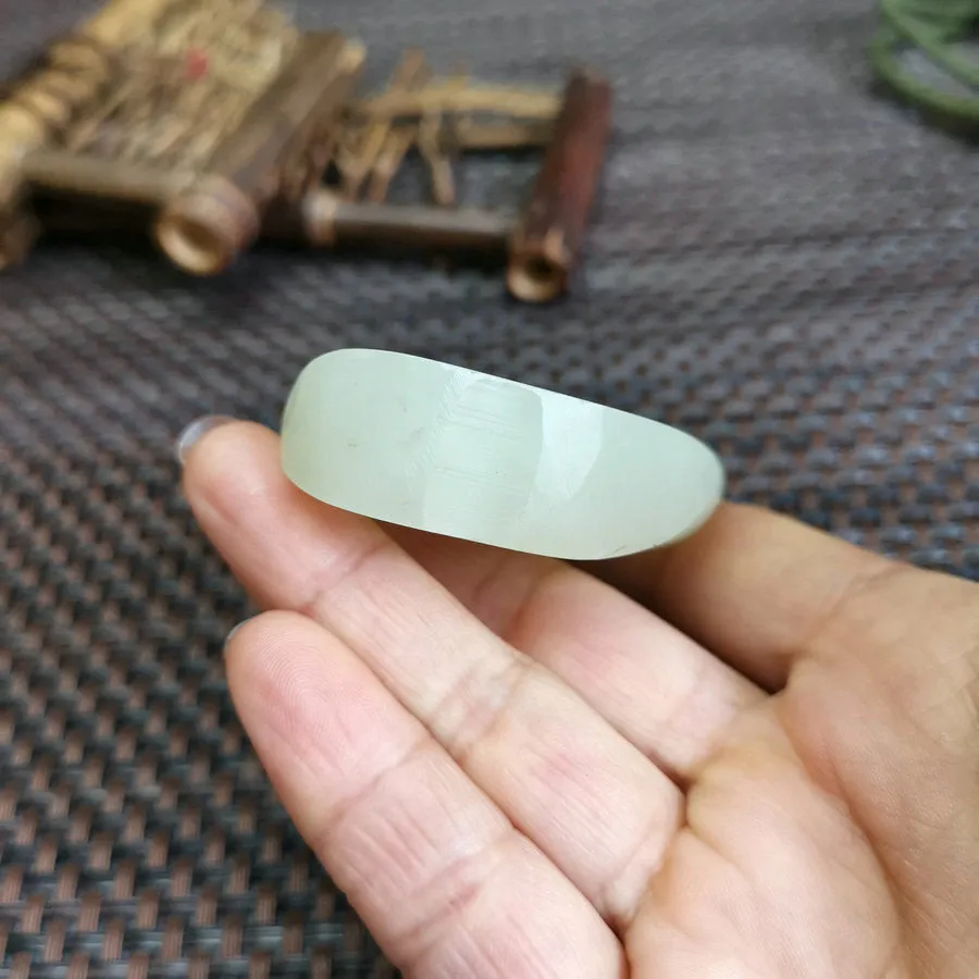 Natural Hetian Jade Rough Nephrite Raw (87g,5.9X4.5X1.5cm)