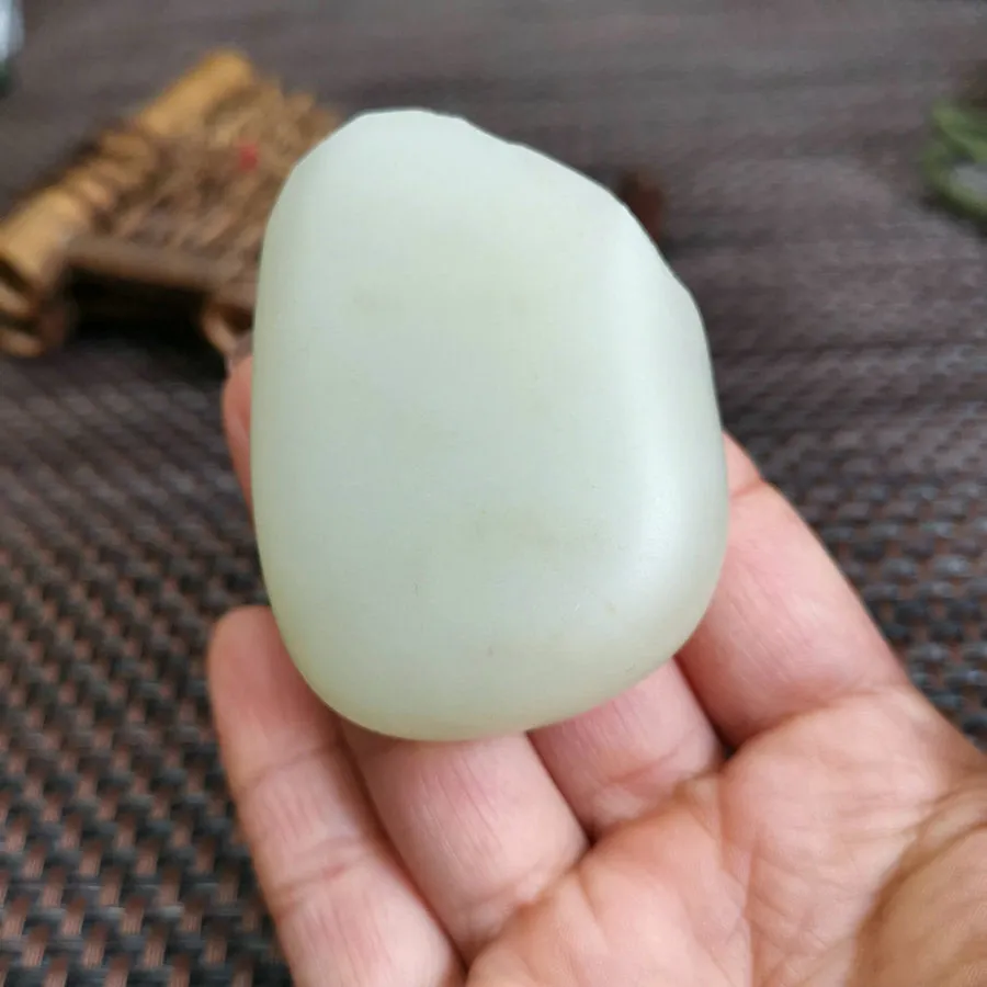 Natural Hetian Jade Rough Nephrite Raw (87g,5.9X4.5X1.5cm)