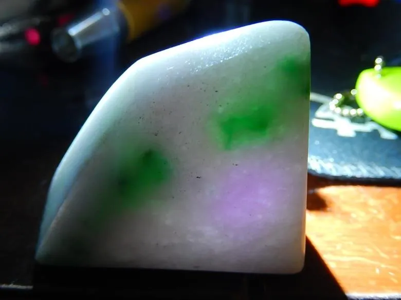 Natural Jade Rough Jadeite Raw (124g, 63X55X28mm)