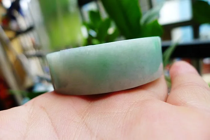 Natural Jade Rough Jadeite Raw (139g,5.7X1.7cm)