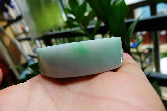 Natural Jade Rough Jadeite Raw (139g,5.7X1.7cm)