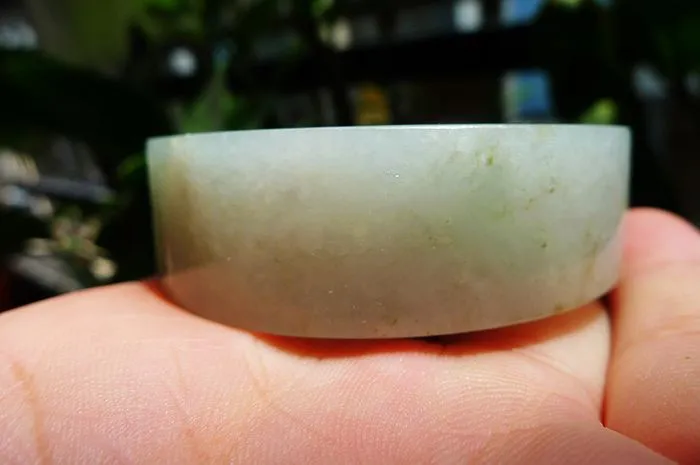 Natural Jade Rough Jadeite Raw (142g,5.7X1.7cm)