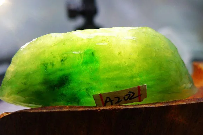 Natural Jade Rough Jadeite Raw (17.5g,5X2X1.1cm)