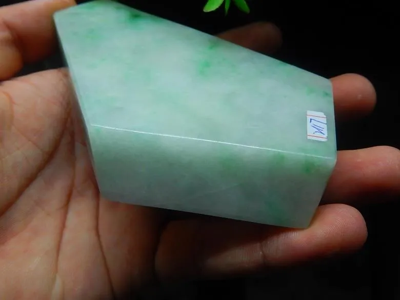 Natural Jade Rough Jadeite Raw (247g, 111X68X16mm)