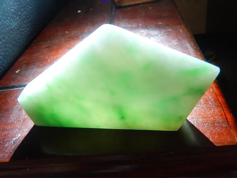 Natural Jade Rough Jadeite Raw (247g, 111X68X16mm)