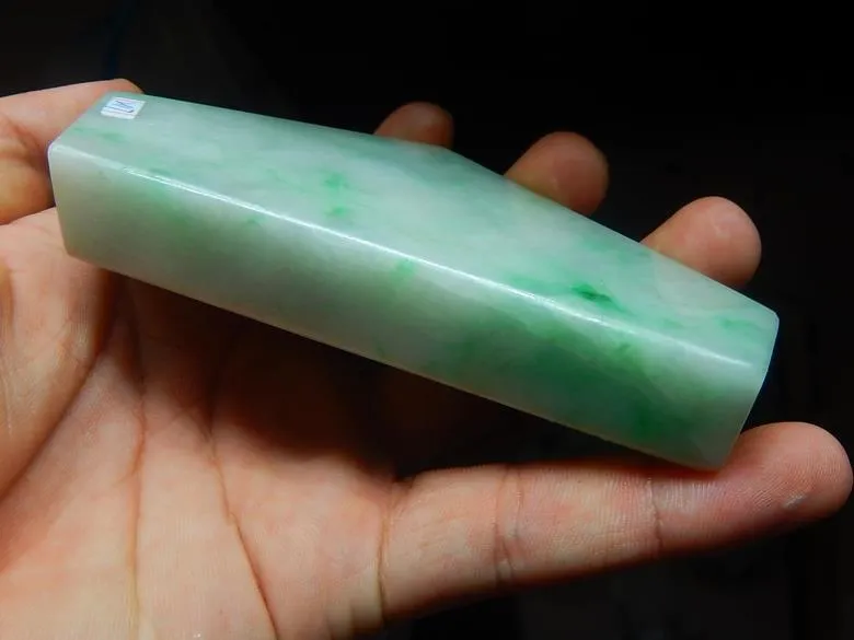 Natural Jade Rough Jadeite Raw (247g, 111X68X16mm)