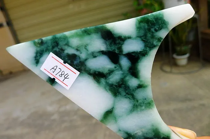 Natural Jade Rough Jadeite Raw (263g,11.7X8.5X1.6cm)