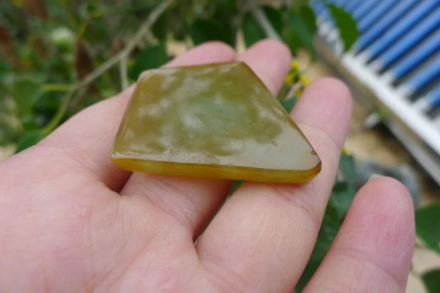 Natural Jade Rough Jadeite Raw S-82g