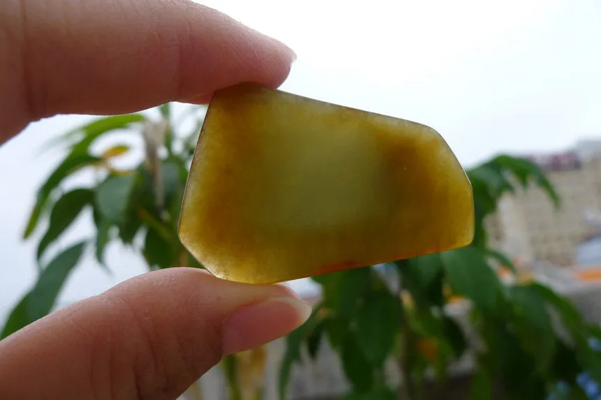 Natural Jade Rough Jadeite Raw S-82g