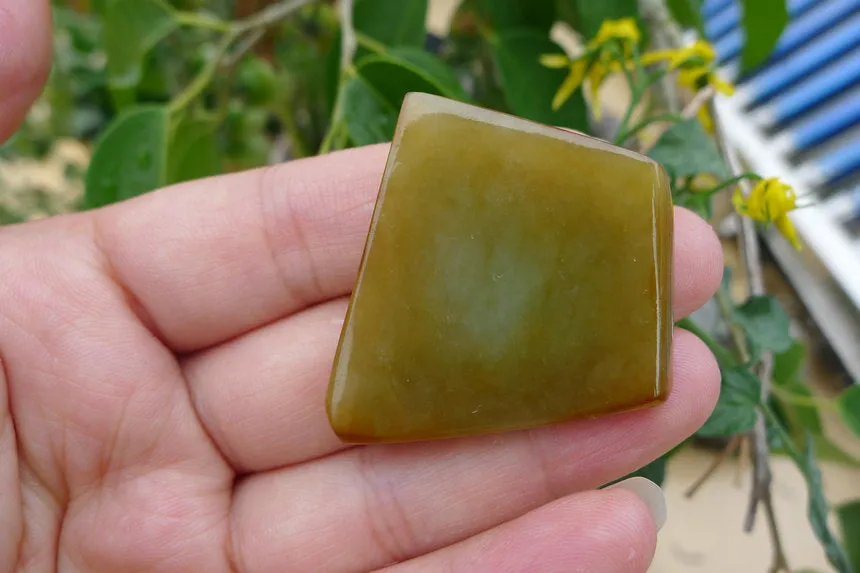 Natural Jade Rough Jadeite Raw S-82g