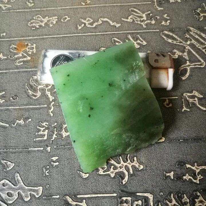 Natural Kunlun Jade Rough Nephrite Raw (102g, 5X4X1.5cm)