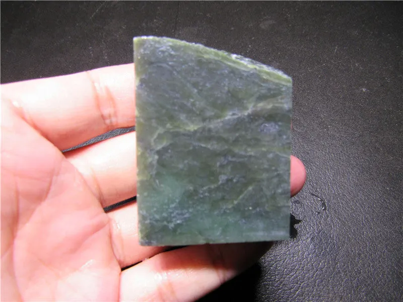 Natural Kunlun Jade Rough Nephrite Raw (112.73g, 52X39X19mm)