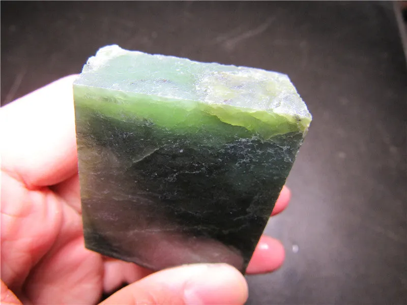 Natural Kunlun Jade Rough Nephrite Raw (112.73g, 52X39X19mm)