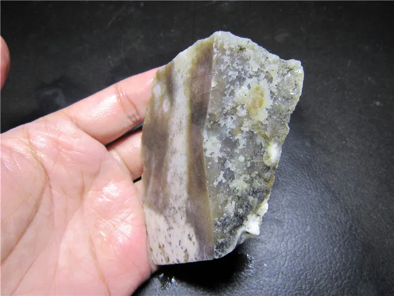 Natural Kunlun Jade Rough Nephrite Raw (152.46g, 73X48X30mm)