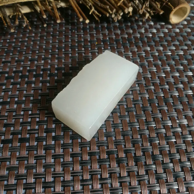 Natural Kunlun Jade Rough Nephrite Raw (35g,4.3X2.2X1.2cm)