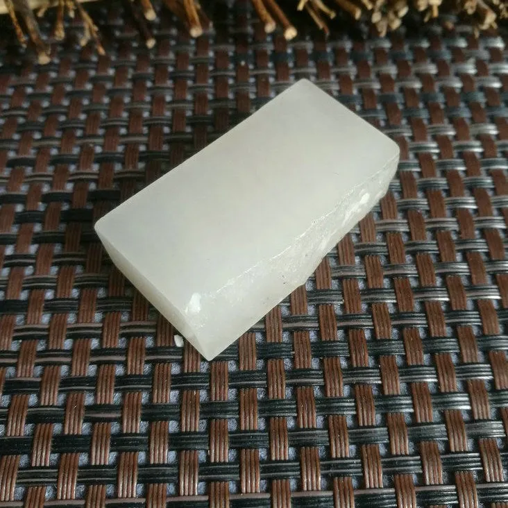 Natural Kunlun Jade Rough Nephrite Raw (35g,4.3X2.2X1.2cm)