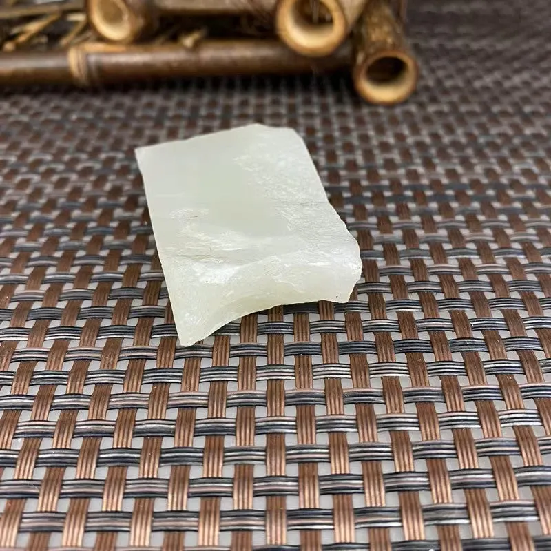 Natural Kunlun Jade Rough Nephrite Raw (36g,3.6X2.6X1.2cm)