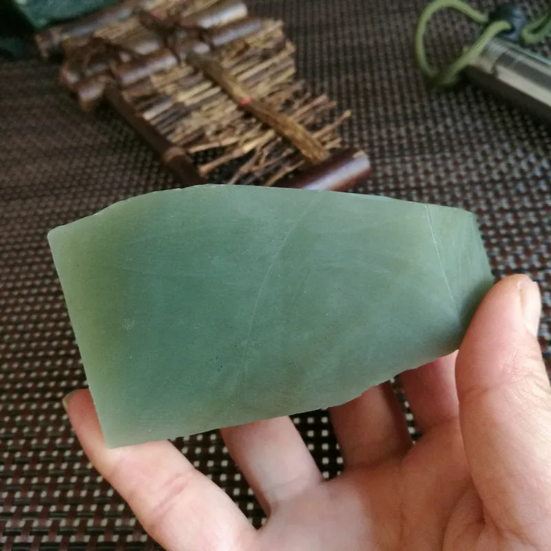 Natural Kunlun Jade Rough Nephrite Raw (411g, 8X4.5X3.5cm)