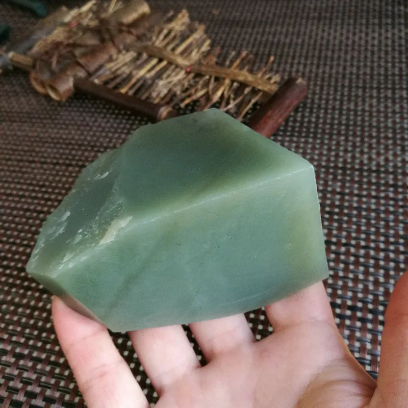 Natural Kunlun Jade Rough Nephrite Raw (411g, 8X4.5X3.5cm)