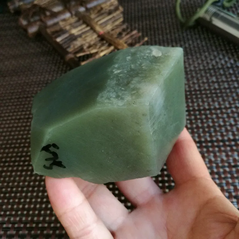 Natural Kunlun Jade Rough Nephrite Raw (411g, 8X4.5X3.5cm)