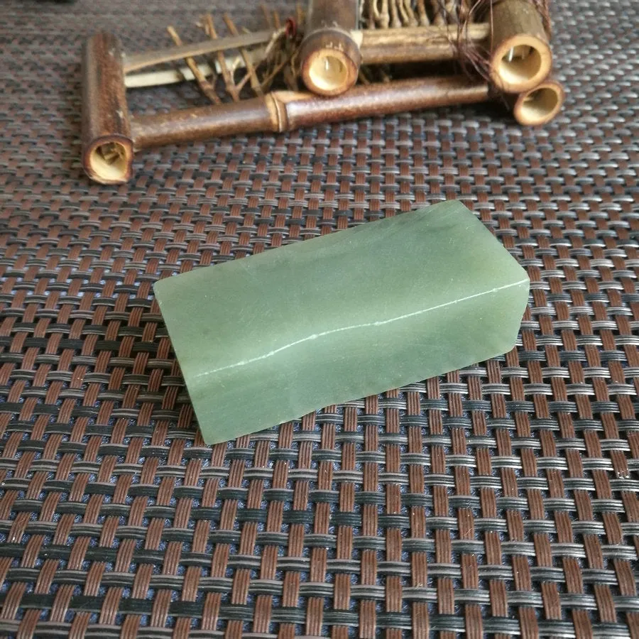 Natural Kunlun Jade Rough Nephrite Raw (6.7x2.6x2.3cm)