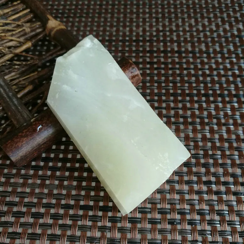 Natural Kunlun Jade Rough Nephrite Raw (99g, 6.8X3.4X2.4cm)