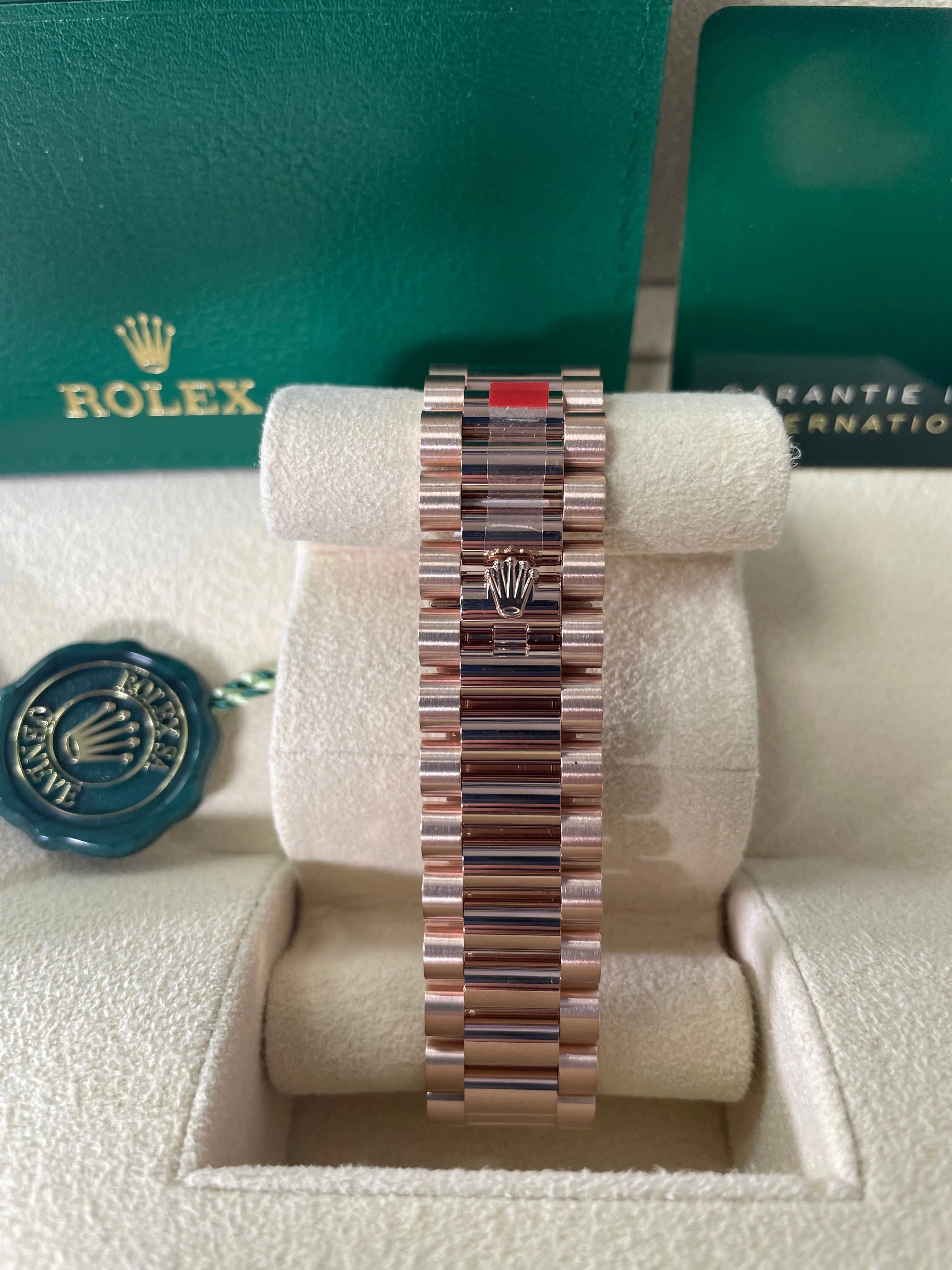 Rolex Everose Gold Day-Date 36 Watch - Fluted Bezel - Brown Ombre´ Diamond Dial - President Bracelet (Ref# 128235)