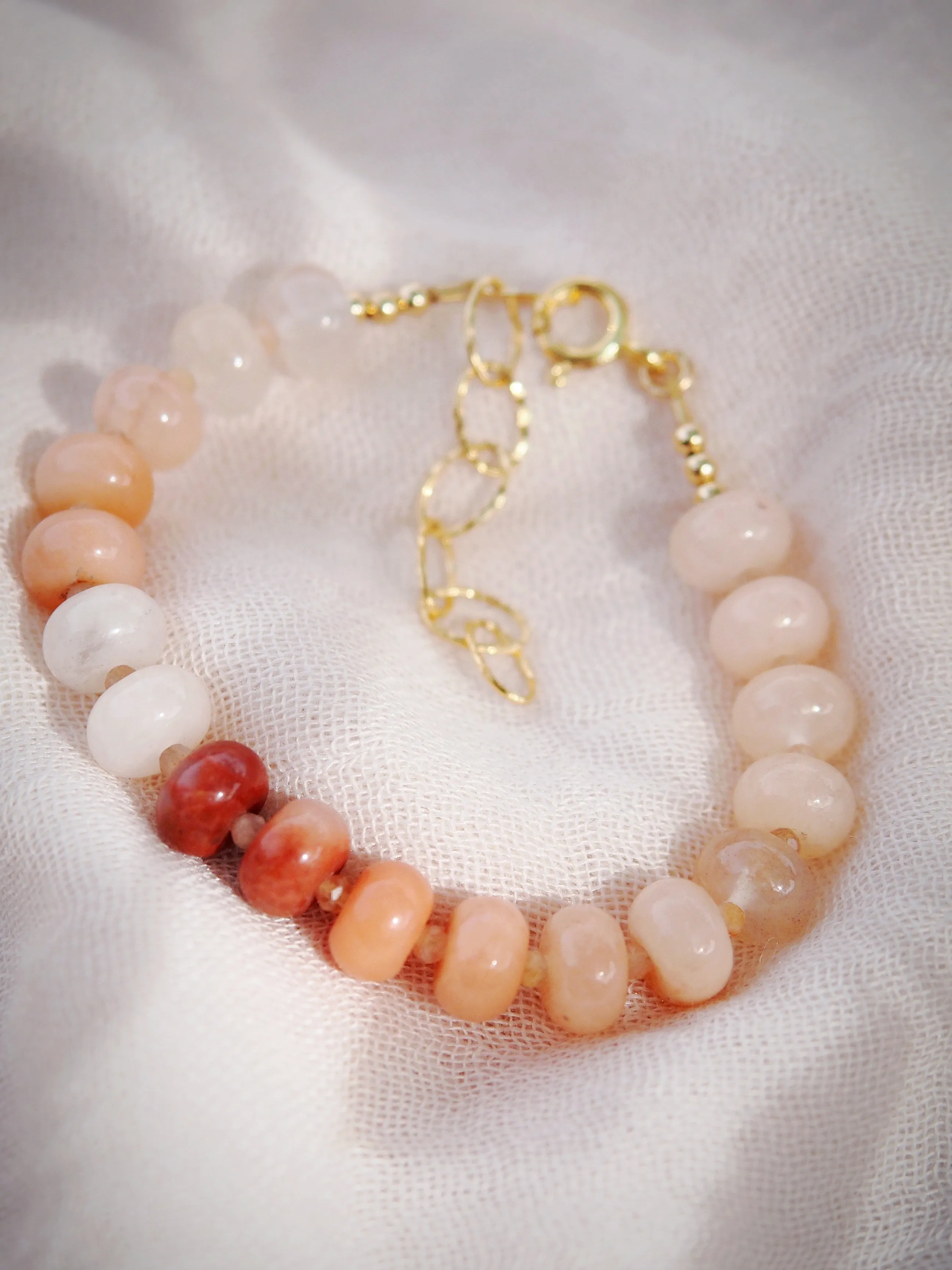 Sale - Peach Ombre Gemstone Bracelet - Ho'olaua'e