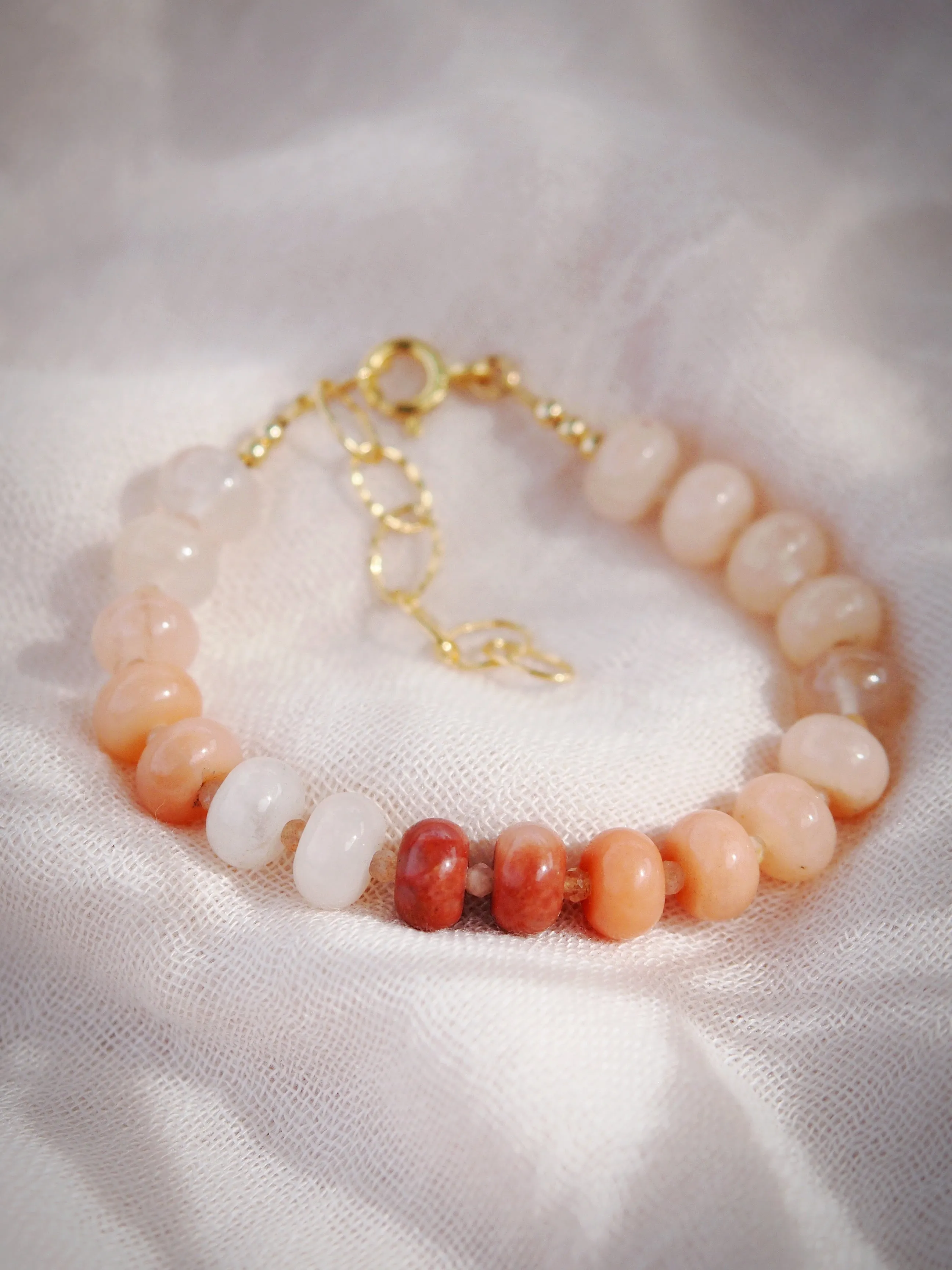 Sale - Peach Ombre Gemstone Bracelet - Ho'olaua'e