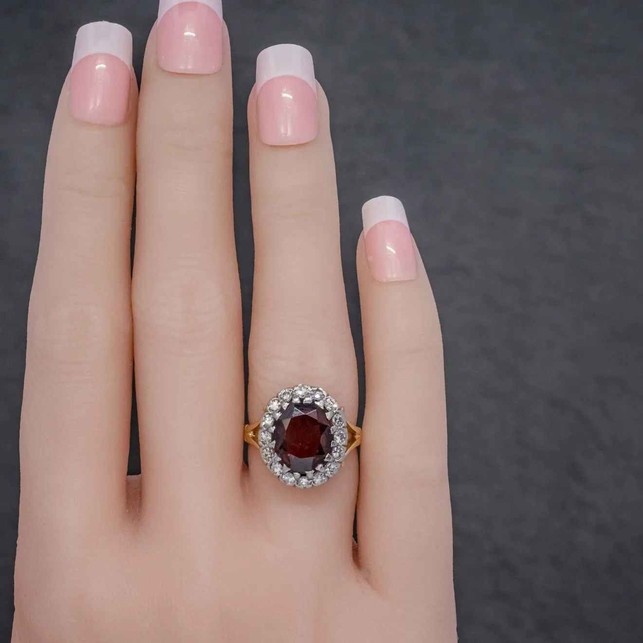 Vintage Garnet Diamond Cluster Ring 18Ct Gold 5Ct Garnet