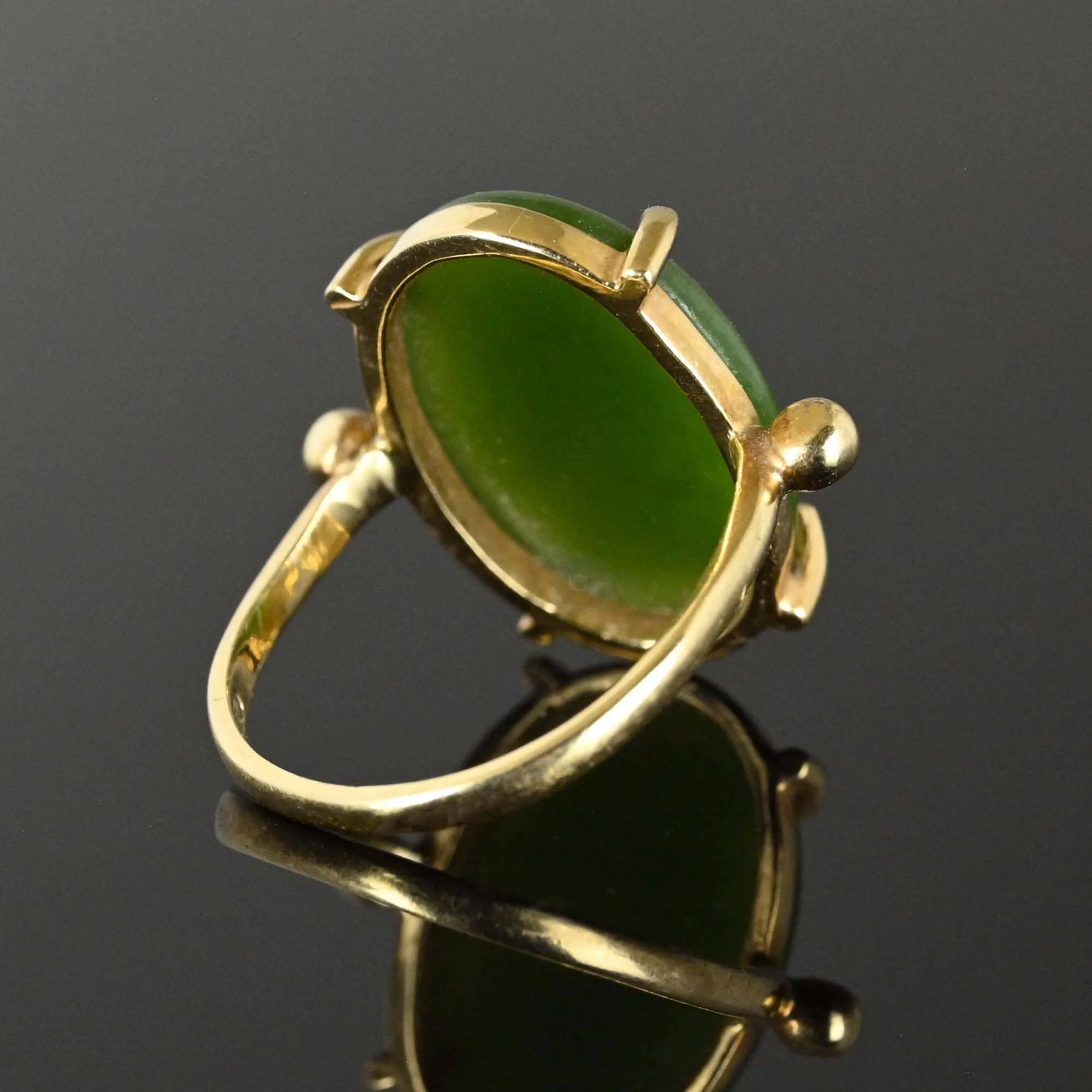 Vintage Gold Green Jade Cabochon Statement Ring